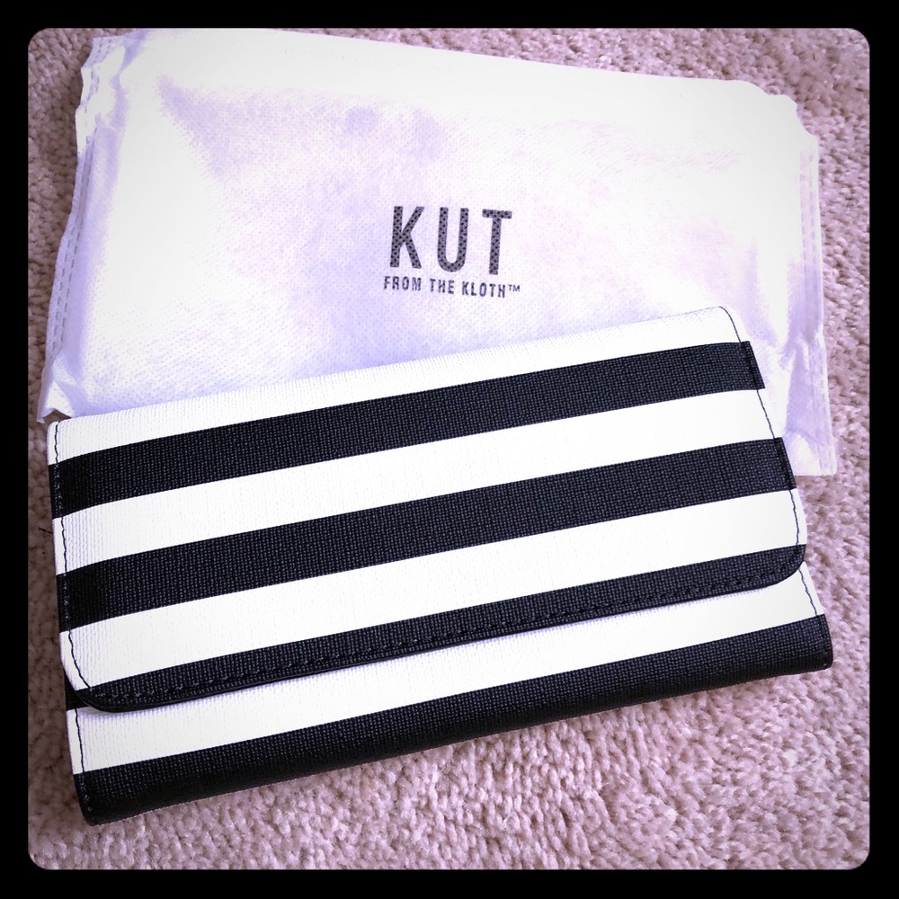 BRAND NEW Kut from the Kloth wallet
